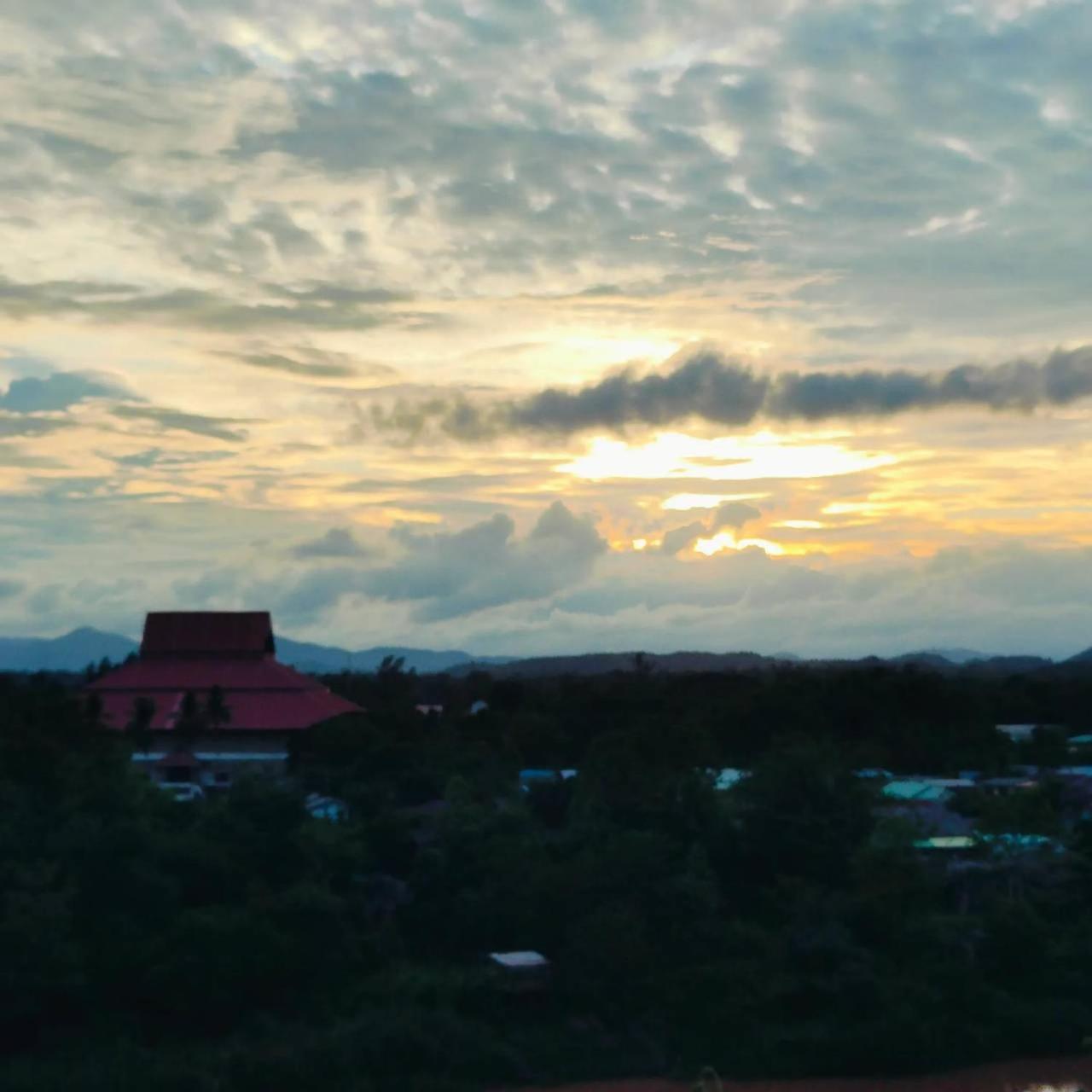 River Valley Resort แอทน่าน Luaran gambar